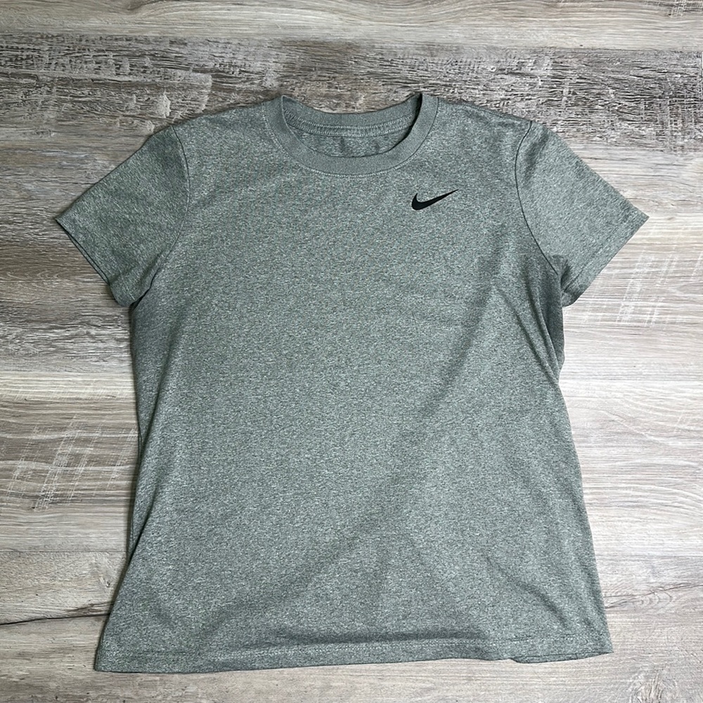 Nike | Activewear - Dri-Fit | Gray | Size L